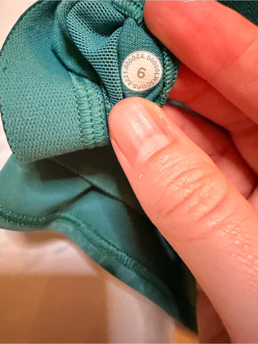 lululemon Greenish/Blueish Sports Bra Size 6 - Picture 3 of 5